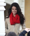 Selena at DineyLand (5)